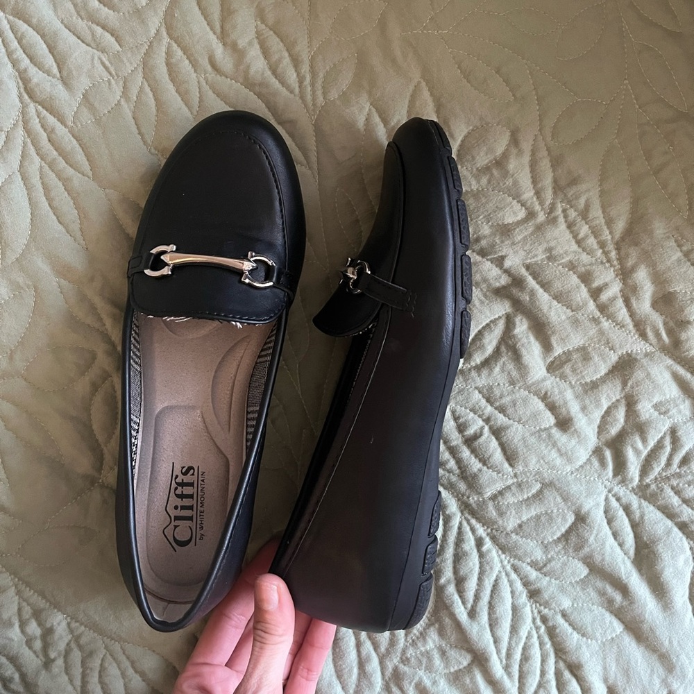 Loafers/flats